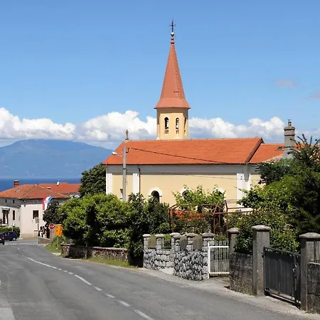 Apartament With A Parking Space Sveti Vid, Krk - 18139 Malinska