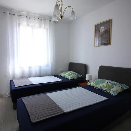 Apartment With A Parking Space Sveti Vid, Krk - 18139