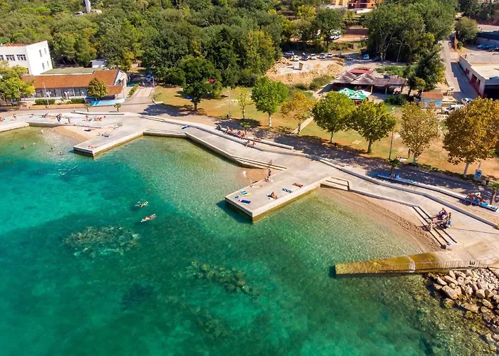 With A Parking Space Sveti Vid, Krk - 18139 Apartamento Malinska
