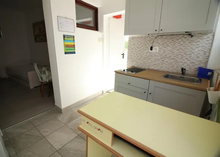 Apartamento With A Parking Space Sveti Vid, Krk - 18139